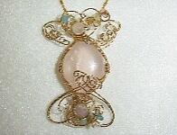 ローズクォーツワイヤーアートペンダント